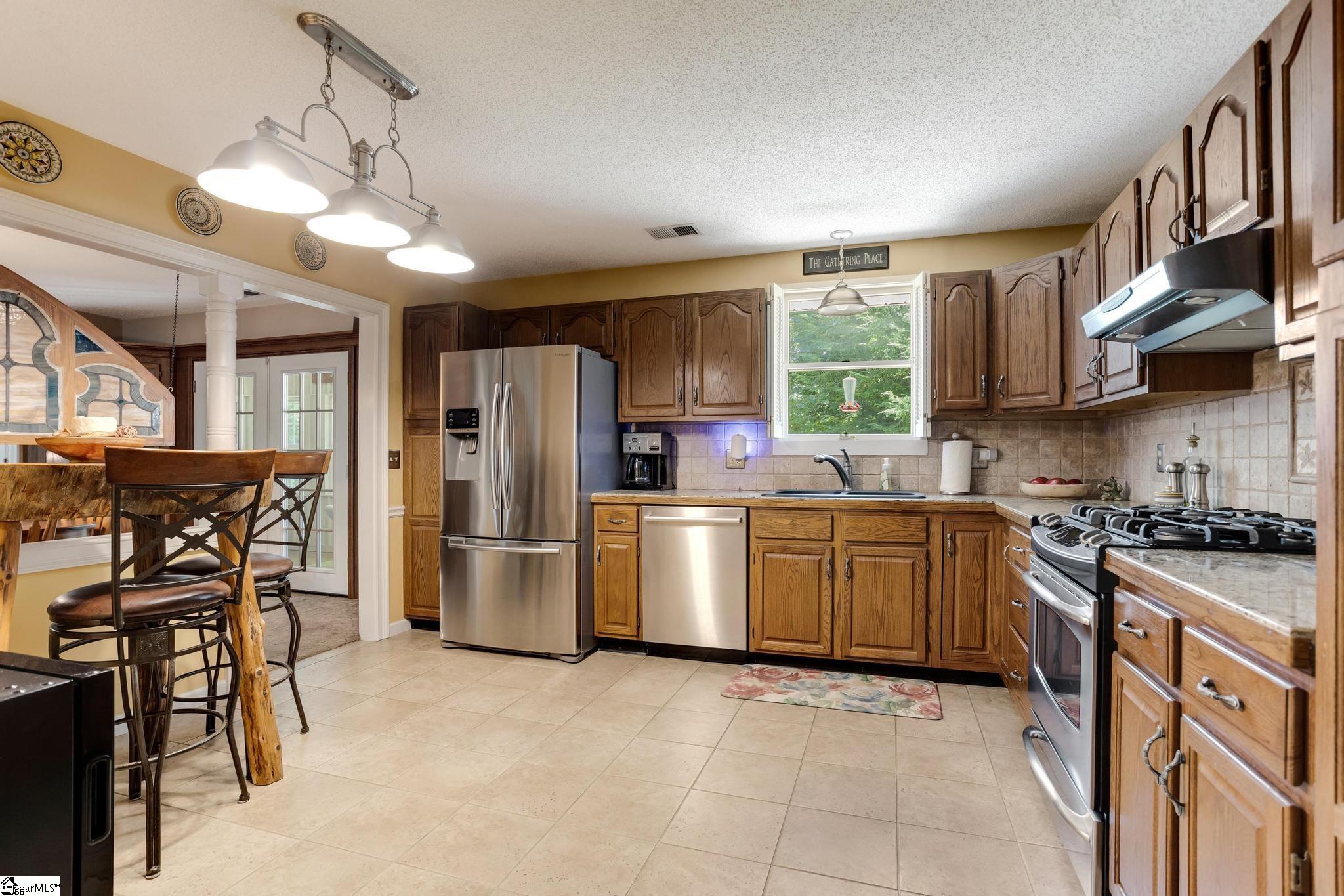 1318 Earls Bridge Road Easley, SC 29640 - Photo 18 of 34