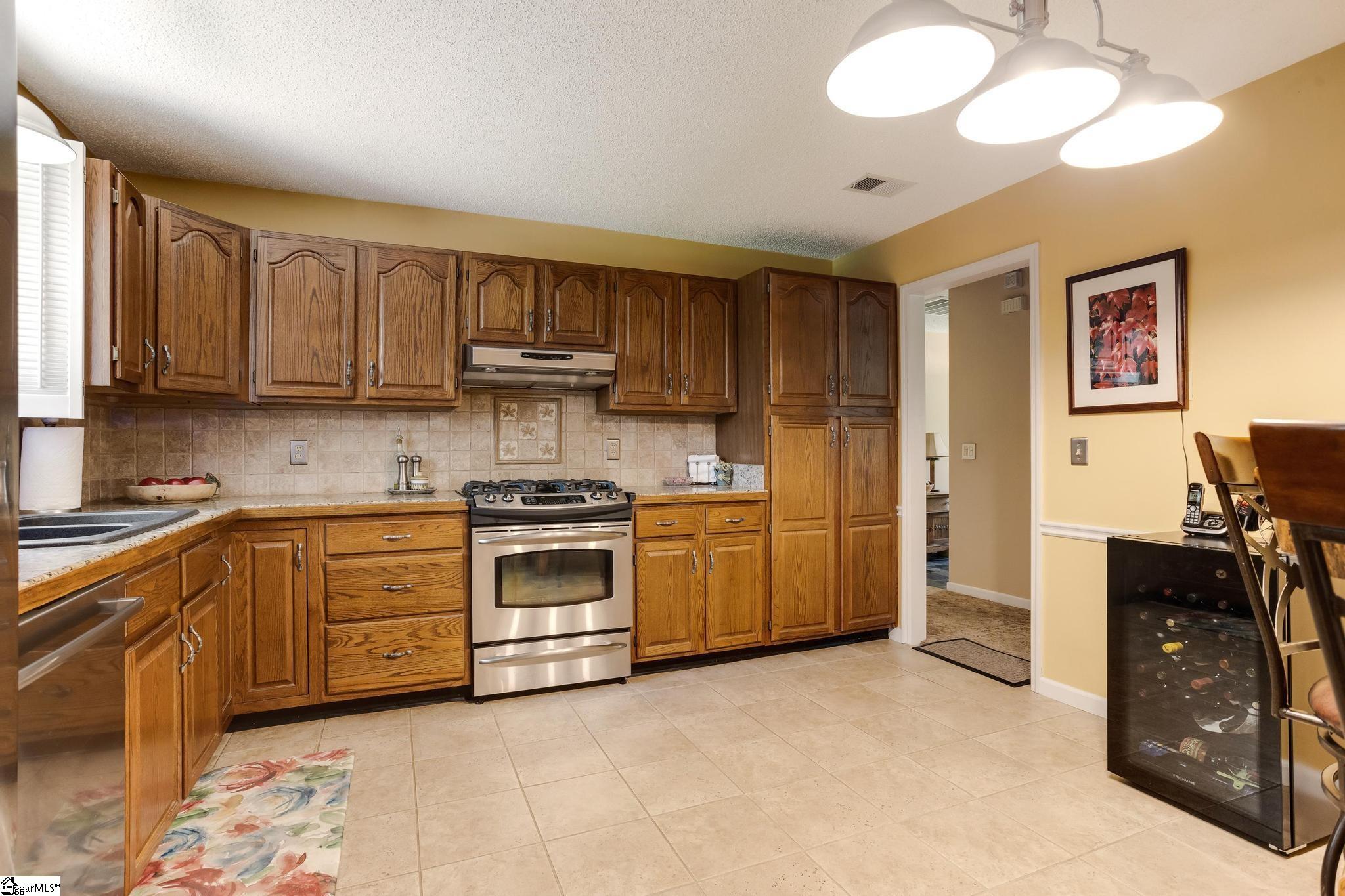1318 Earls Bridge Road Easley, SC 29640 - Photo 19 of 34