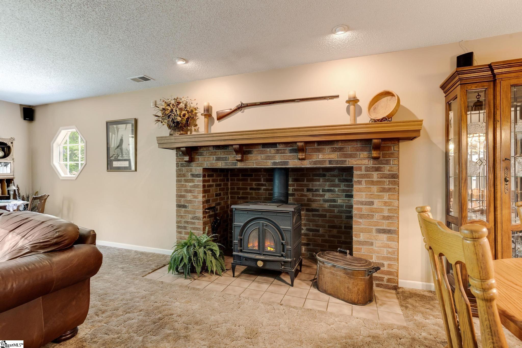 1318 Earls Bridge Road Easley, SC 29640 - Photo 20 of 34