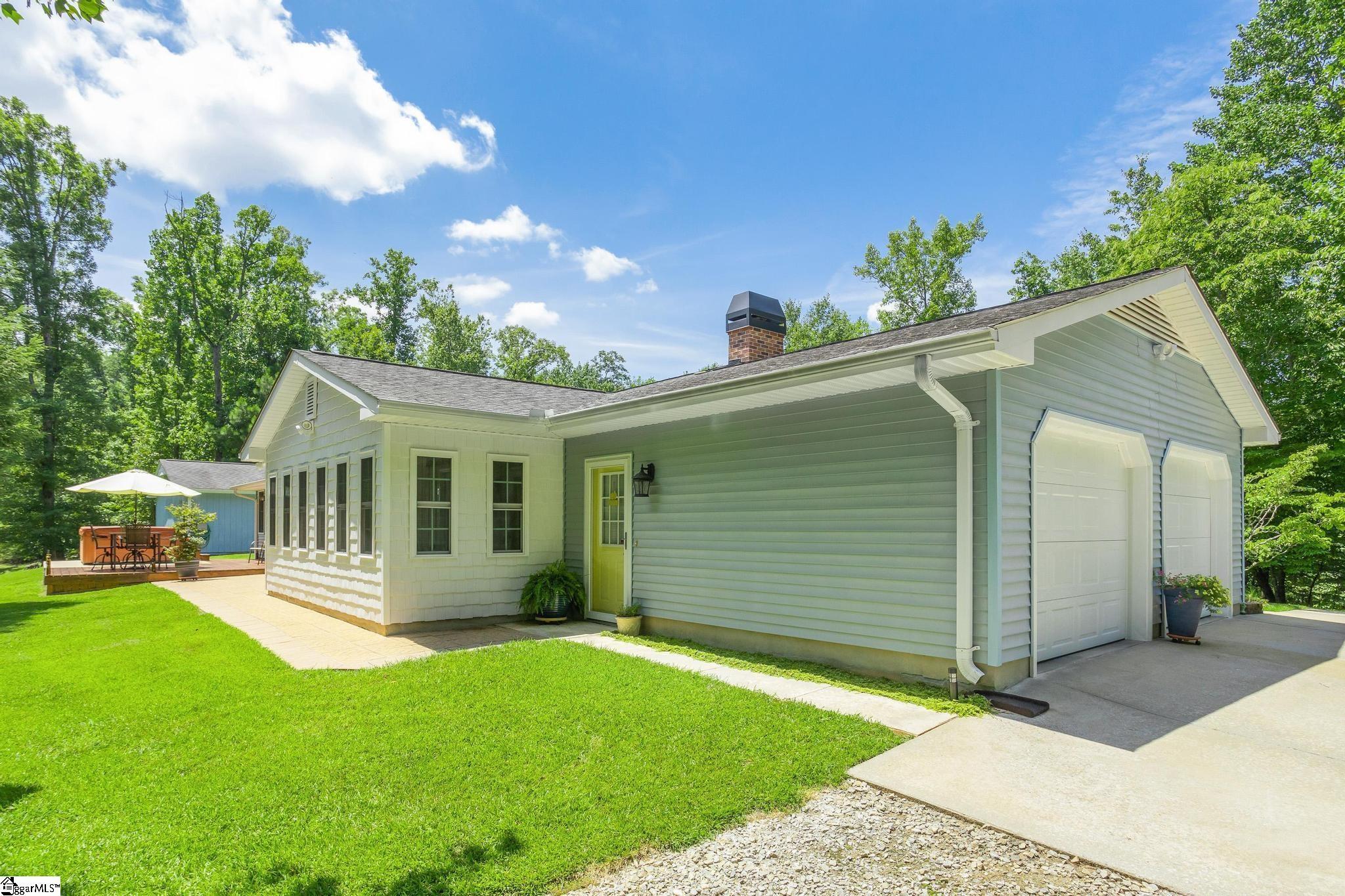1318 Earls Bridge Road Easley, SC 29640 - Photo 9 of 34