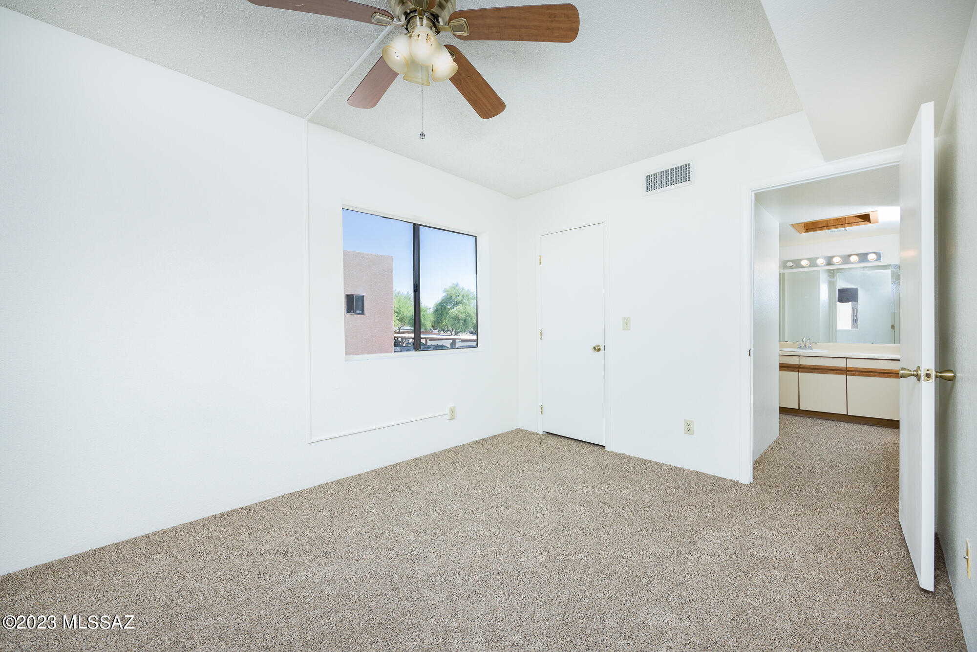 116 East Pastime Road Tucson, AZ 85705 - Photo 7 of 21
