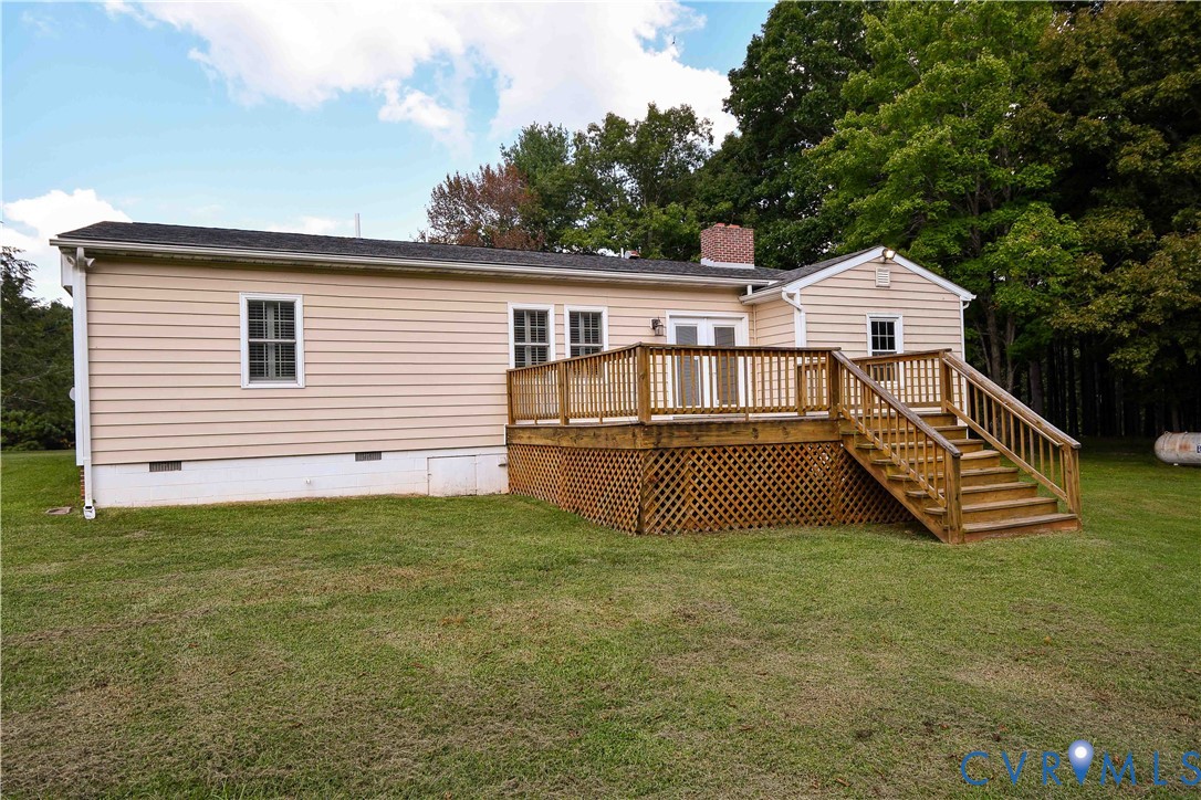 288 Daniel Road Blackstone, VA 23824 - Photo 10 of 38 Back of house with crawl space, a wooden deck, a l