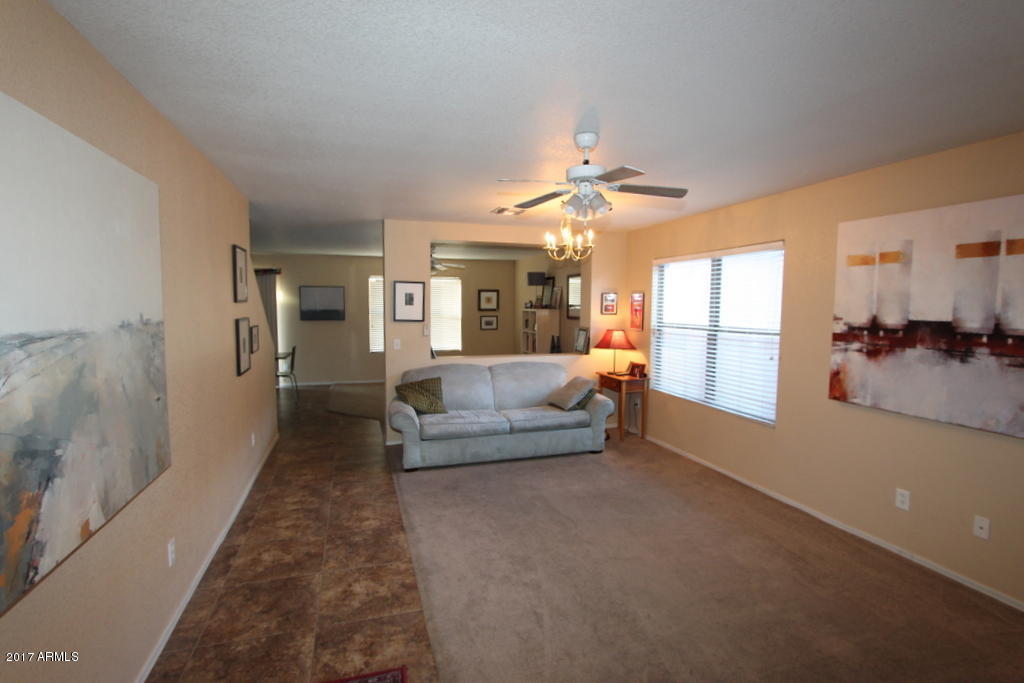 2536 West Romley Road Phoenix, AZ 85041 - Photo 4 of 16 Living Space