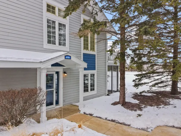 $239,000 | 610 Geneva National Avenue North, Unit 647, Geneva, WI 53147