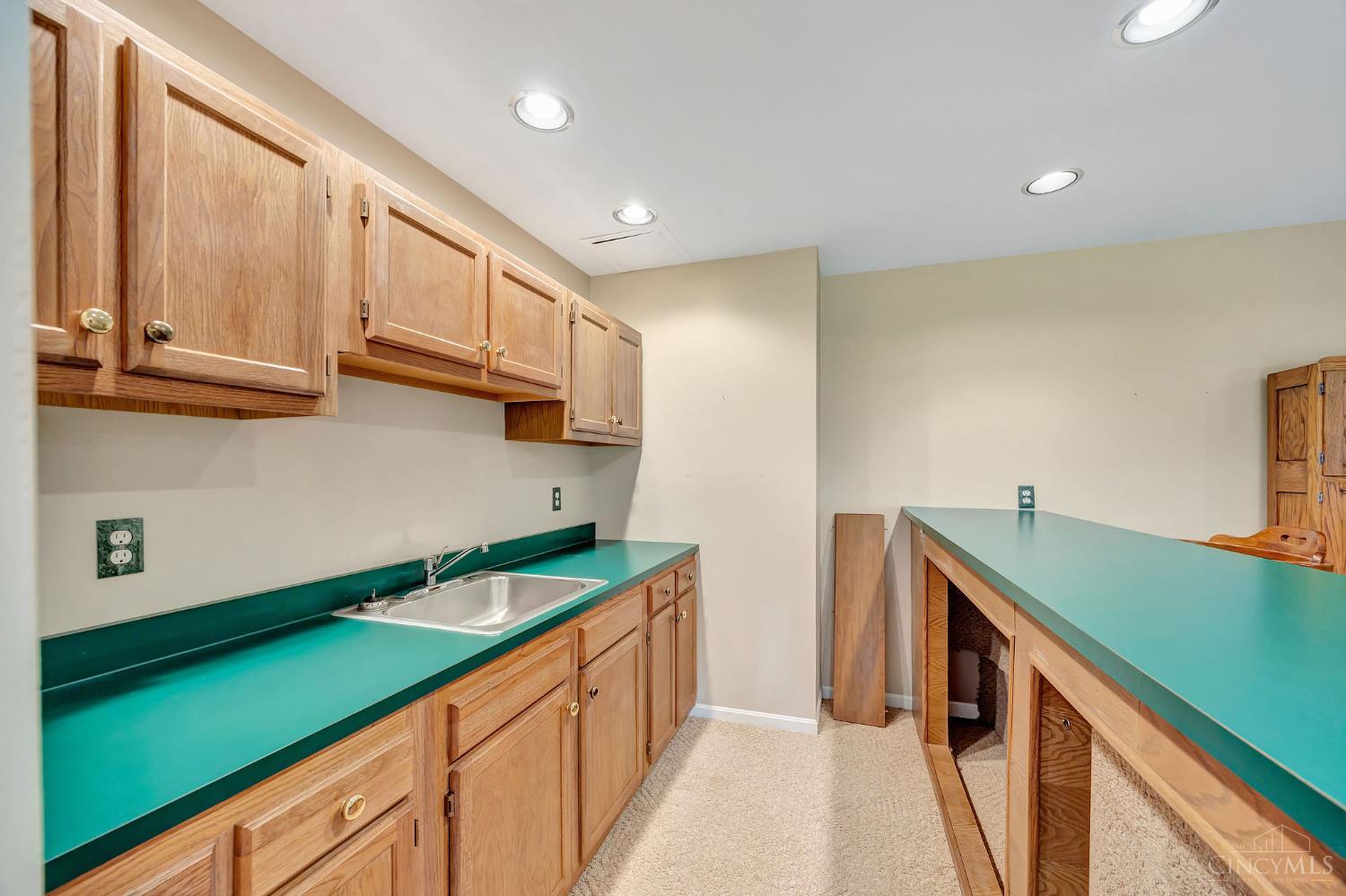 5509 Boomer Road Cincinnati, OH 45247 - Photo 23 of 38