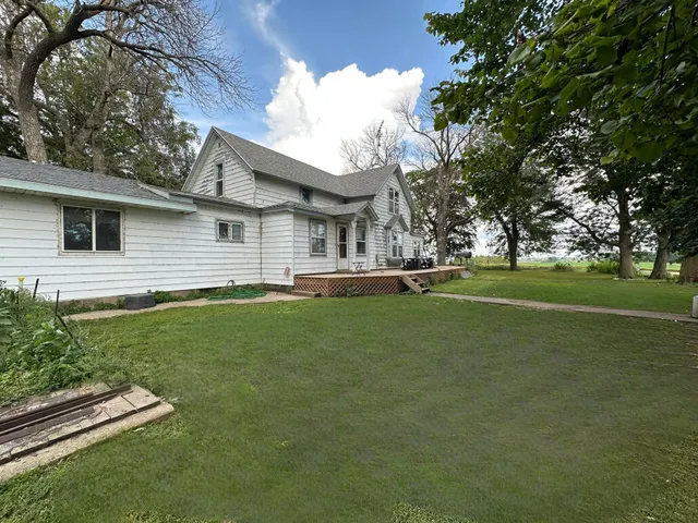 $337,500 | 28935 Paul Avenue, Worthington, MN 56187