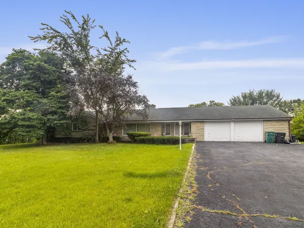 $380,000 | N69W15889 Eileen Avenue, Menomonee Falls, WI 53051
