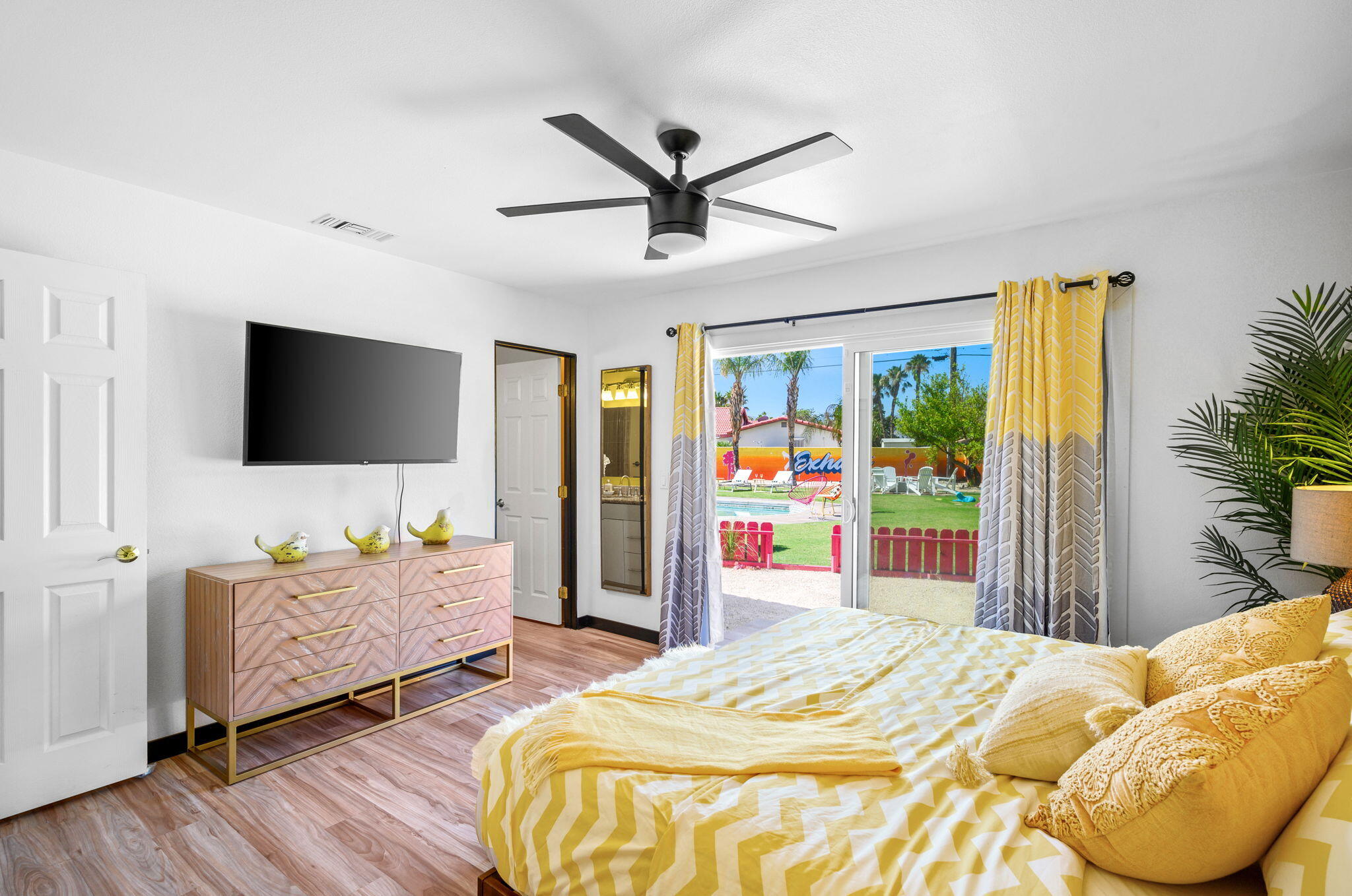 2099 East Racquet Club Road Palm Springs, CA 92262 - Photo 32 of 76 43-web-or-mls-DSC_6560 2