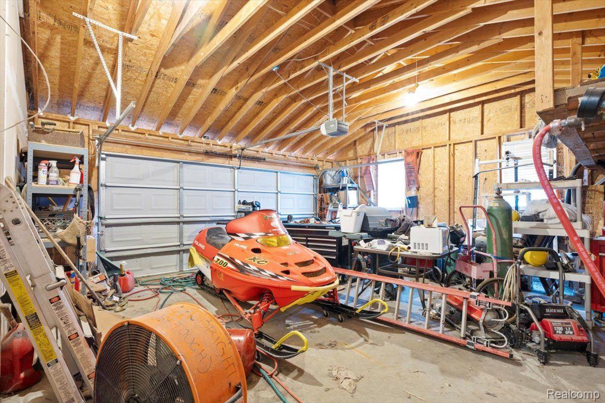 4039 O'Connor Road Flint, MI 48504 - Photo 27 of 27 Garage