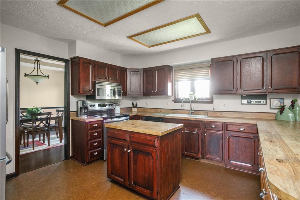 1108 Ridgeview Court Avon, IN 46123 - Photo 25 of 49
