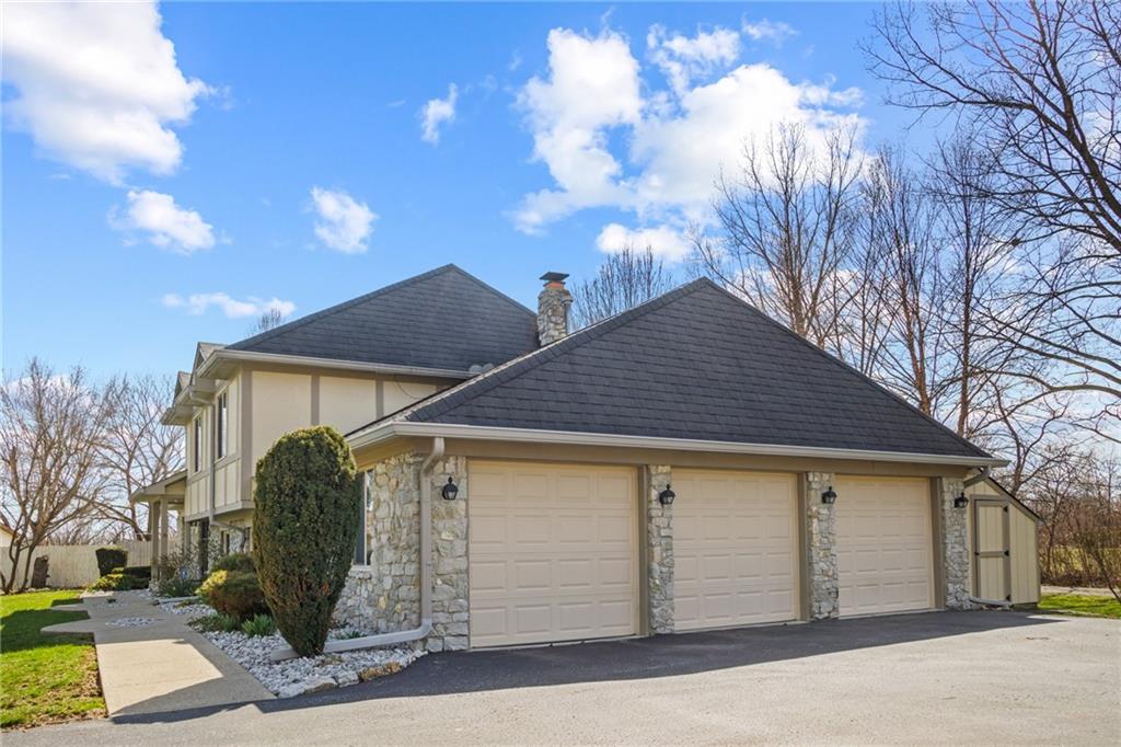 1108 Ridgeview Court Avon, IN 46123 - Photo 10 of 49