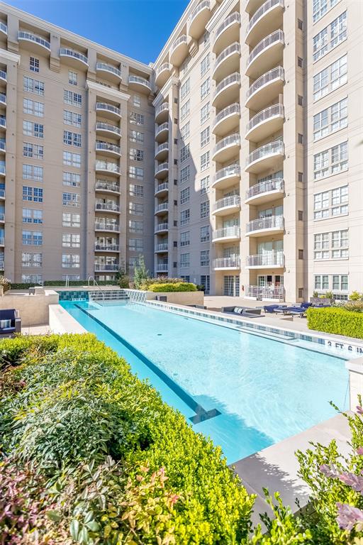 3225 Turtle Creek Boulevard, Unit 10 Dallas, TX 75219 - Photo 25 of 38 View of community pool