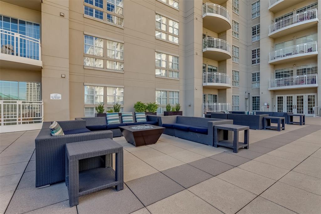 3225 Turtle Creek Boulevard, Unit 10 Dallas, TX 75219 - Photo 27 of 38 Lounge in the open space roof top