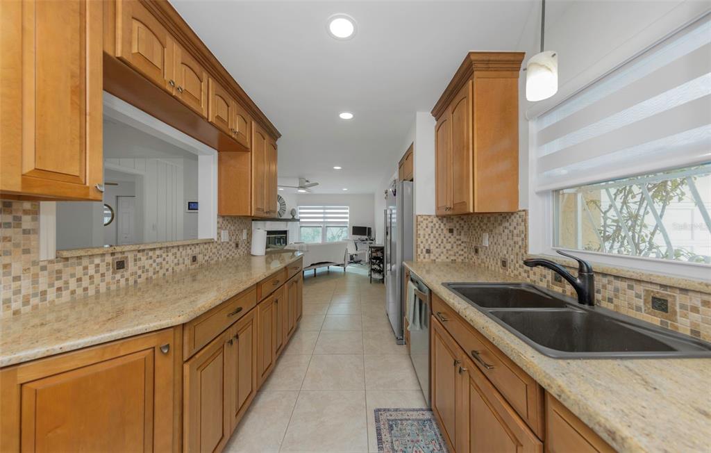 8909 118th Way Seminole, FL 33772 - Photo 12 of 45