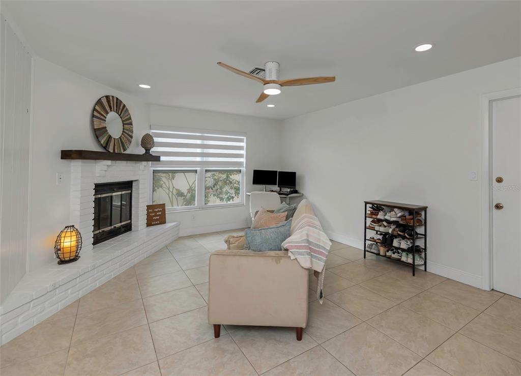 8909 118th Way Seminole, FL 33772 - Photo 16 of 45