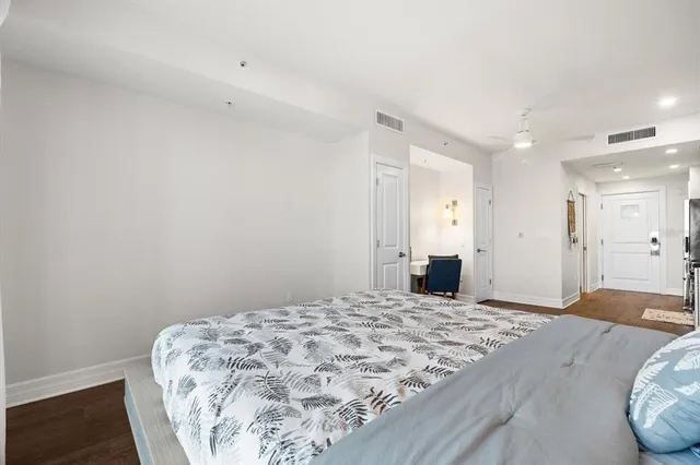 $1,271 | 536 Bahia Beach Boulevard, Unit 405A, Ruskin, FL 33570