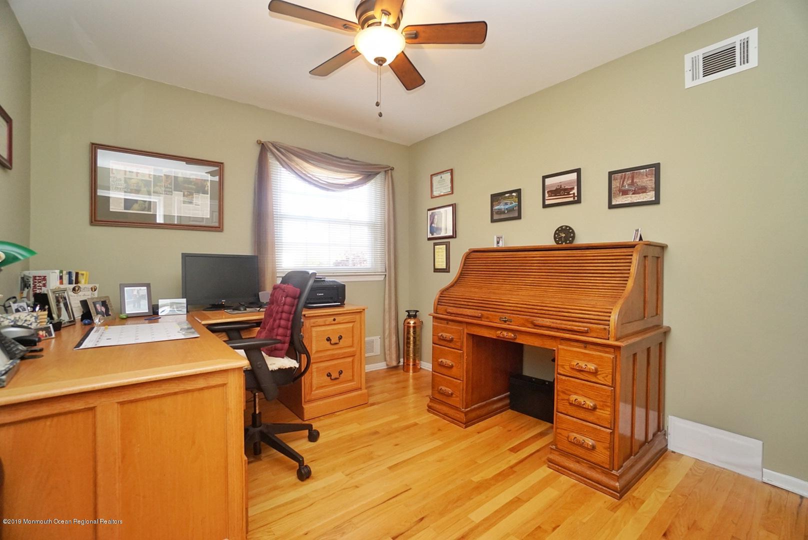 3 Robinson Road Morganville, NJ 07751 - Photo 17 of 45 study