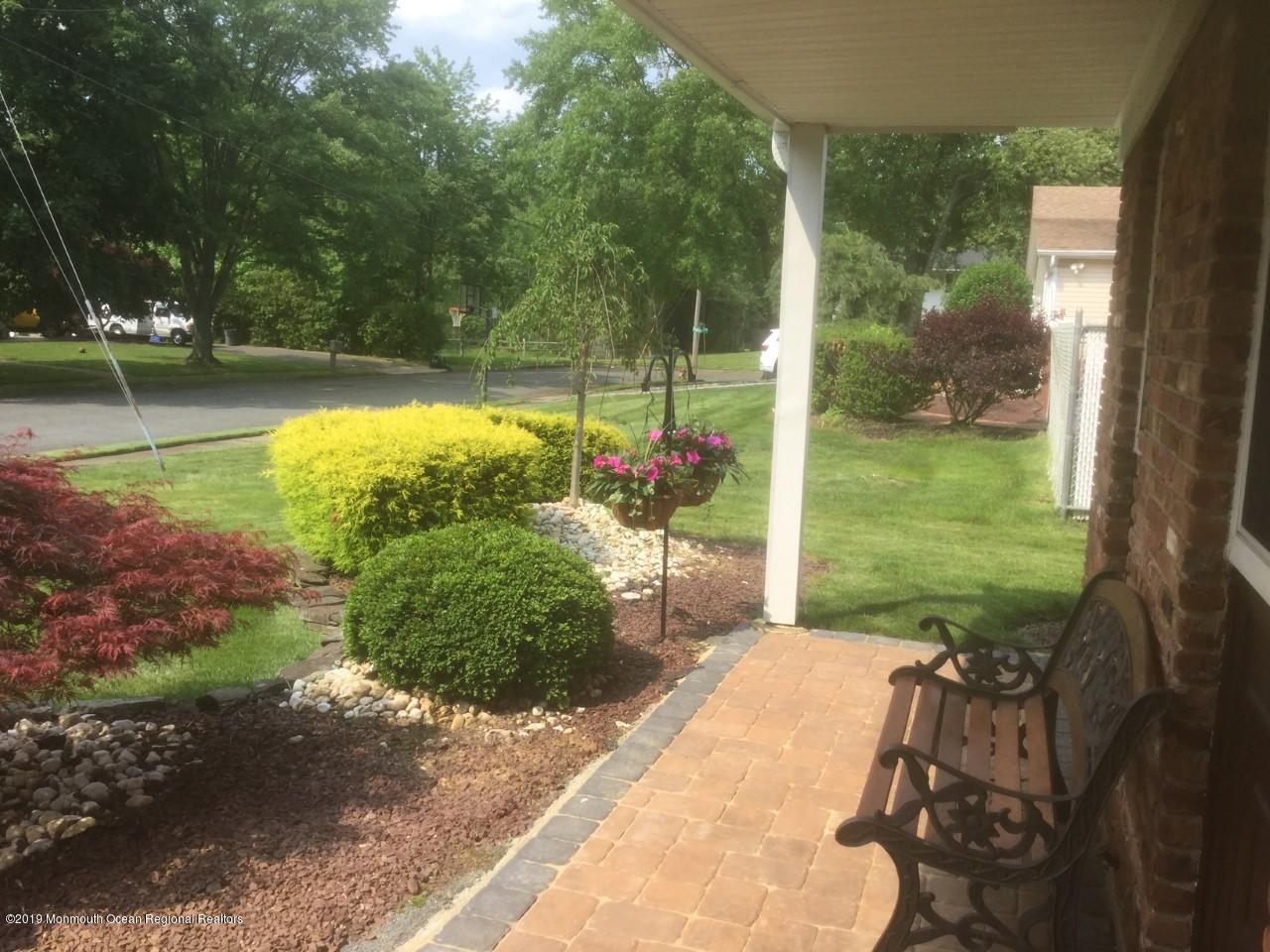 3 Robinson Road Morganville, NJ 07751 - Photo 3 of 45 Beautifully landscaped