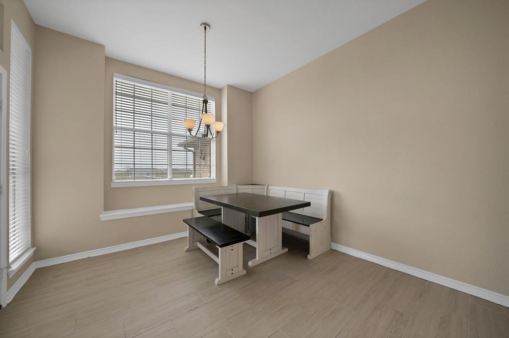 11692 Foutch Road Pilot Point, TX 76258 - Photo 18 of 40 a room with furniture and windows