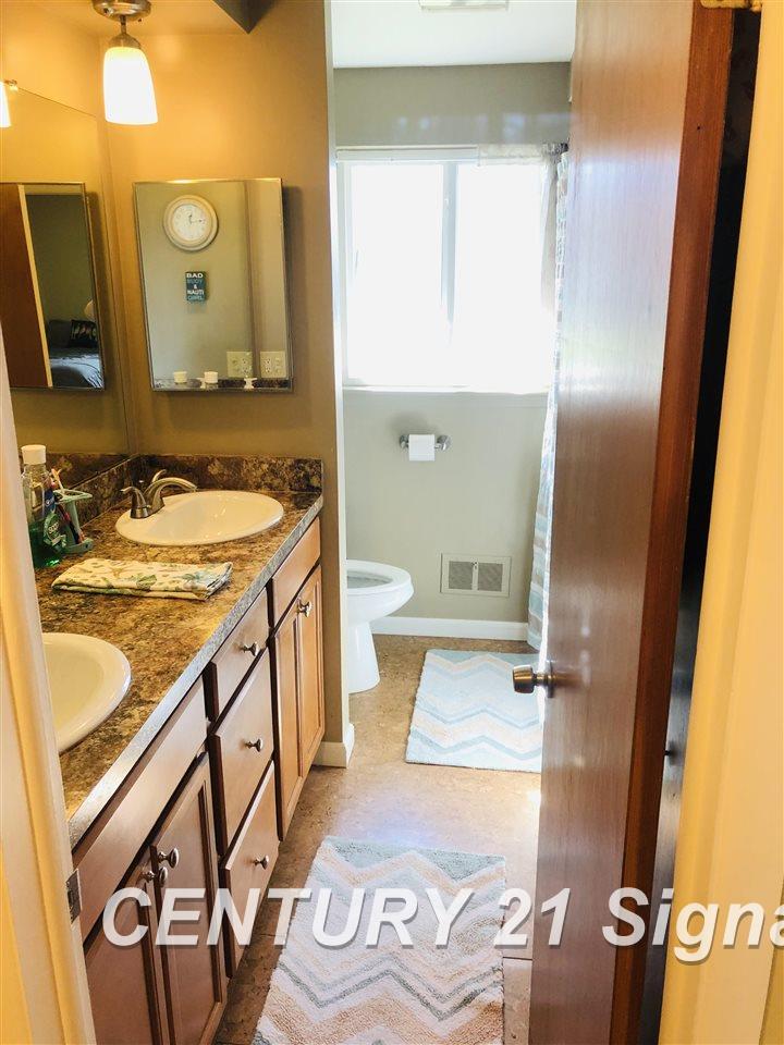 410 Holland Road Flushing, MI 48433 - Photo 12 of 33