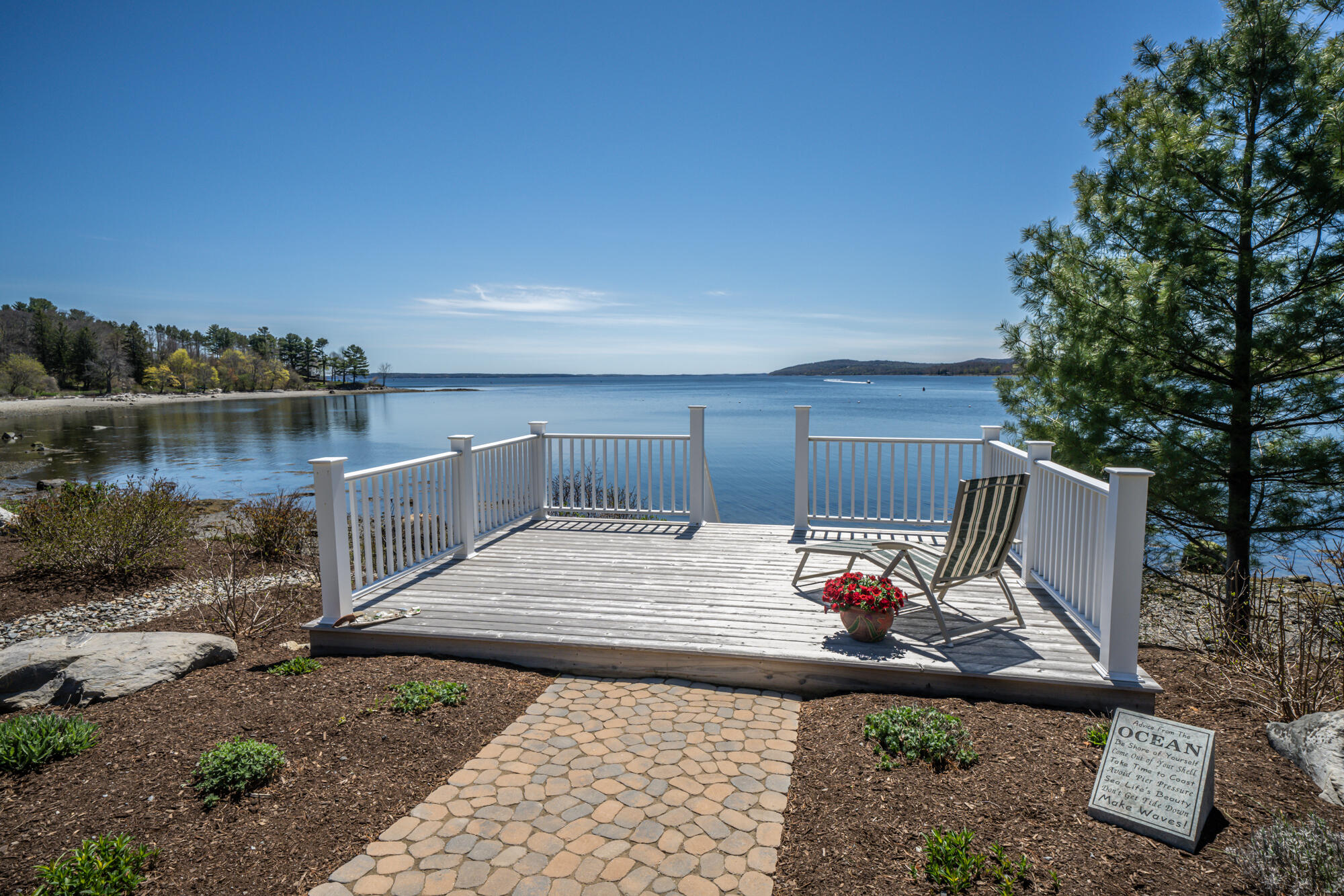 Belle Pt. Deck.1