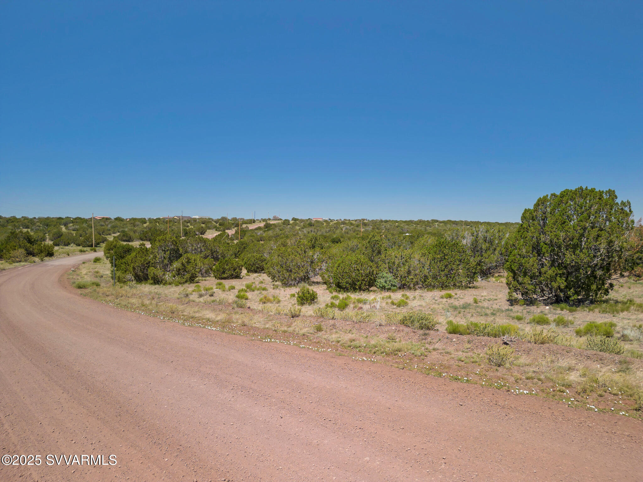 2179 West Critter Pass Road Williams, AZ 86046 - Photo 7 of 34 a view of a road with an ocean space