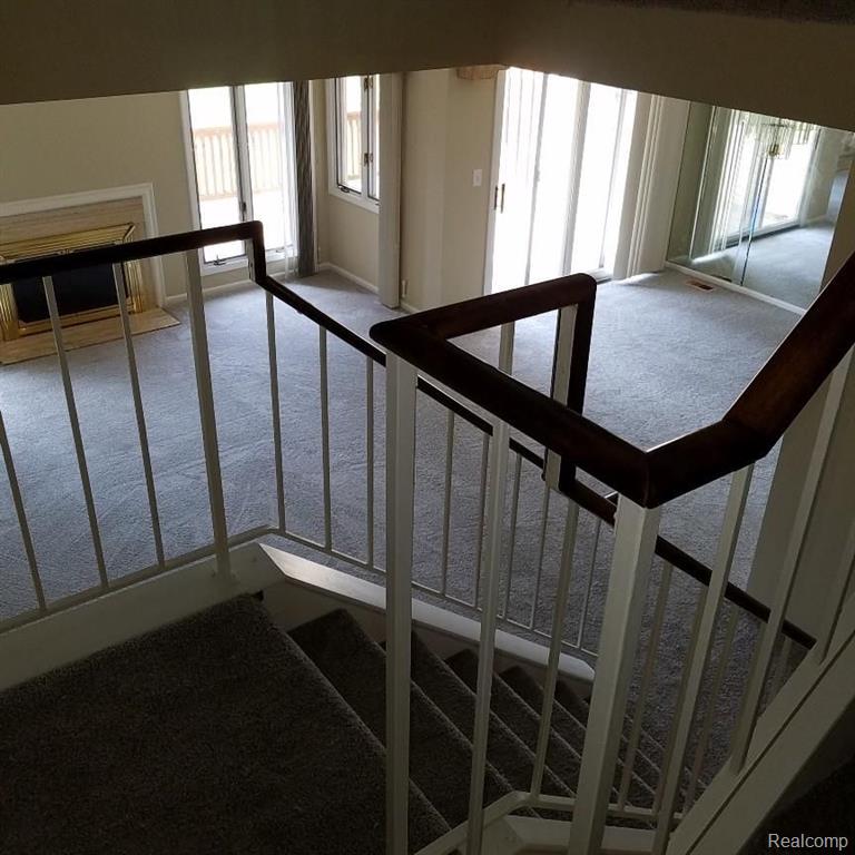 942 Golfview Court Rochester Hills, MI 48307 - Photo 17 of 24