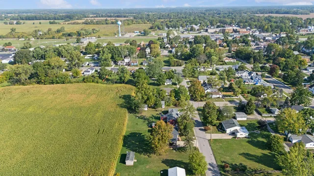 $318,500 | 404 Sherwood Avenue, Three Oaks, MI 49128