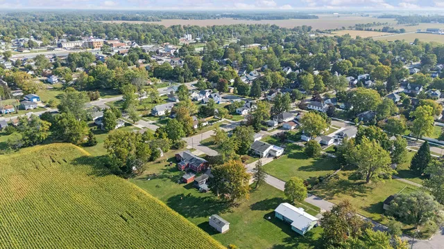 $318,500 | 404 Sherwood Avenue, Three Oaks, MI 49128