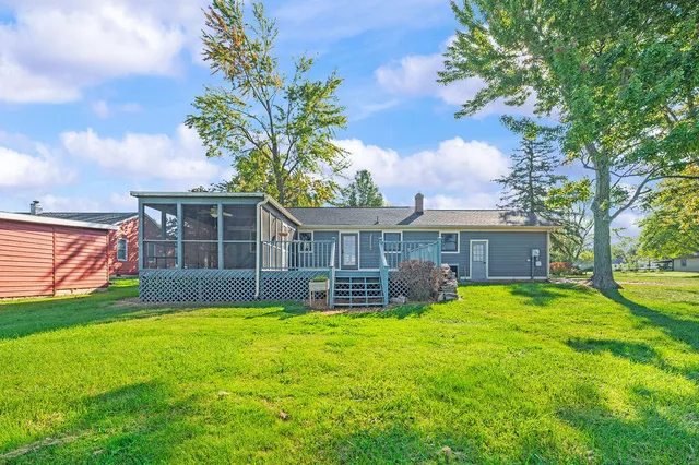 $318,500 | 404 Sherwood Avenue, Three Oaks, MI 49128