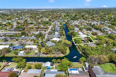 $729,000 | 18044 Southwest 89th Place, Palmetto Bay, FL 33157