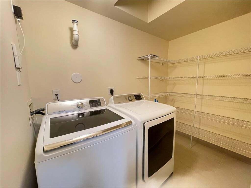 5820 West Sample Road, Unit 305 Coral Springs, FL 33067 - Photo 21 of 29 Laundry