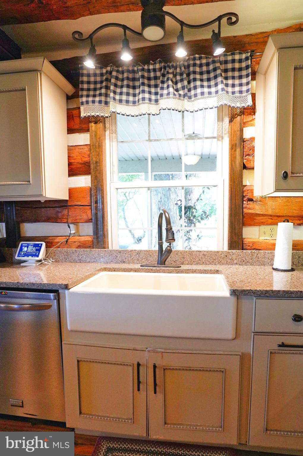 2215 Centennial Road Hanover, PA 17331 - Photo 13 of 60