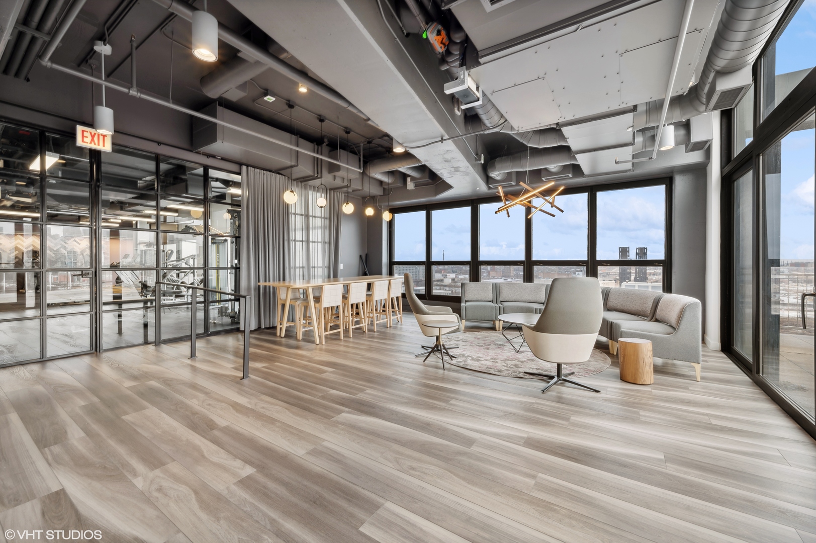 1530 South State Street, Unit 628 Chicago, IL 60605 - Photo 24 of 30 a outdoor space with lots of tables and chairs