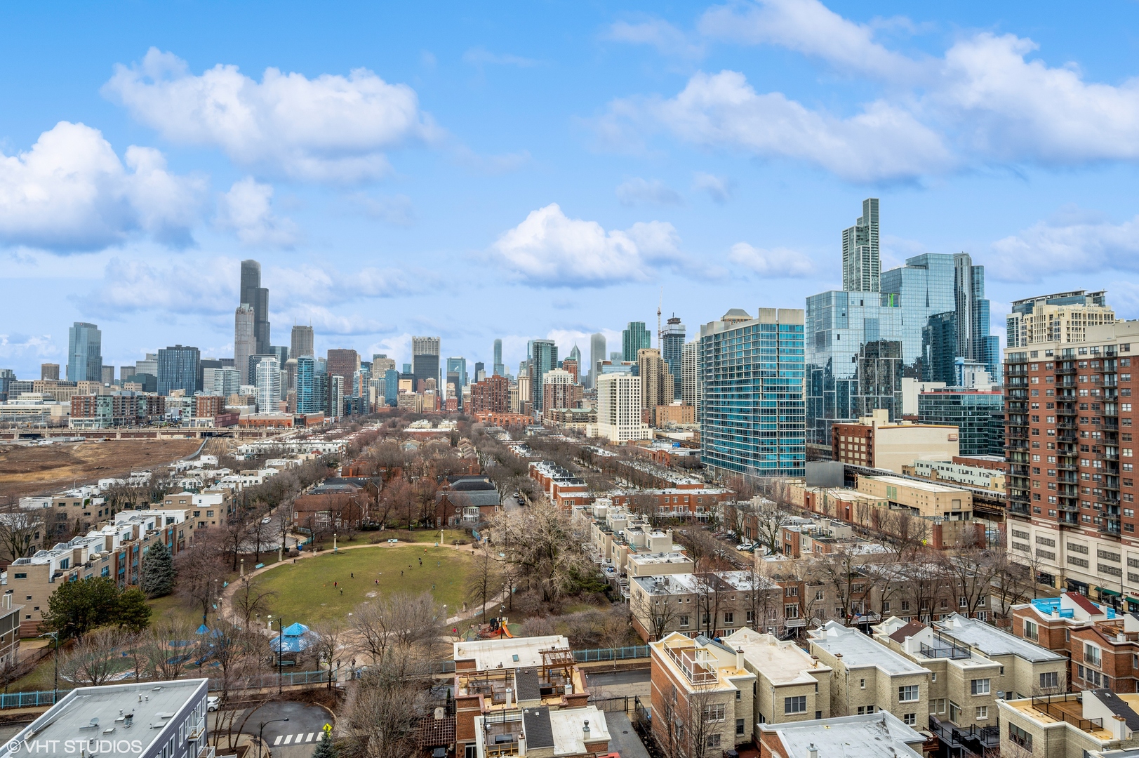 1530 South State Street, Unit 628 Chicago, IL 60605 - Photo 28 of 30 a city view with lot of high rise buildings