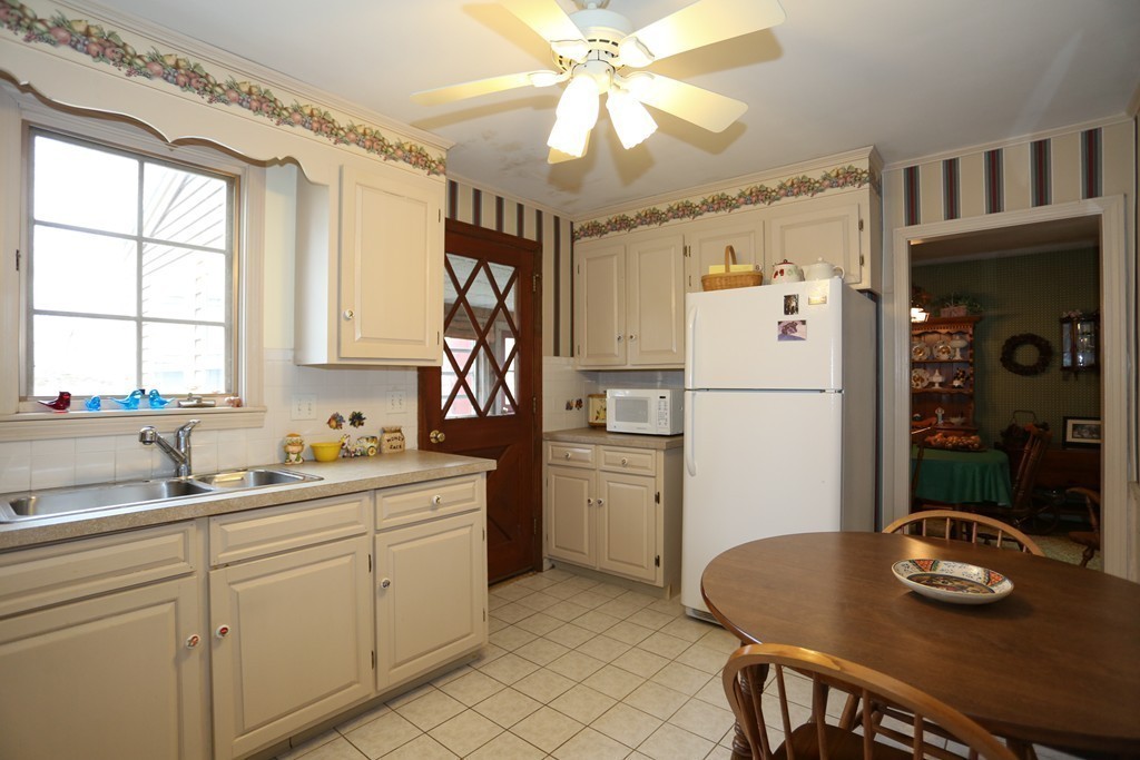 230 Kings Grant Road Marlborough, MA 01752 - Photo 11 of 20 Gallery Image 11