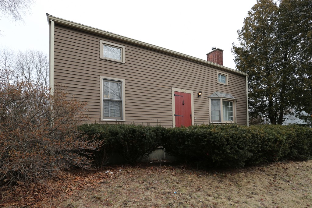 230 Kings Grant Road Marlborough, MA 01752 - Photo 2 of 20 Gallery Image 2