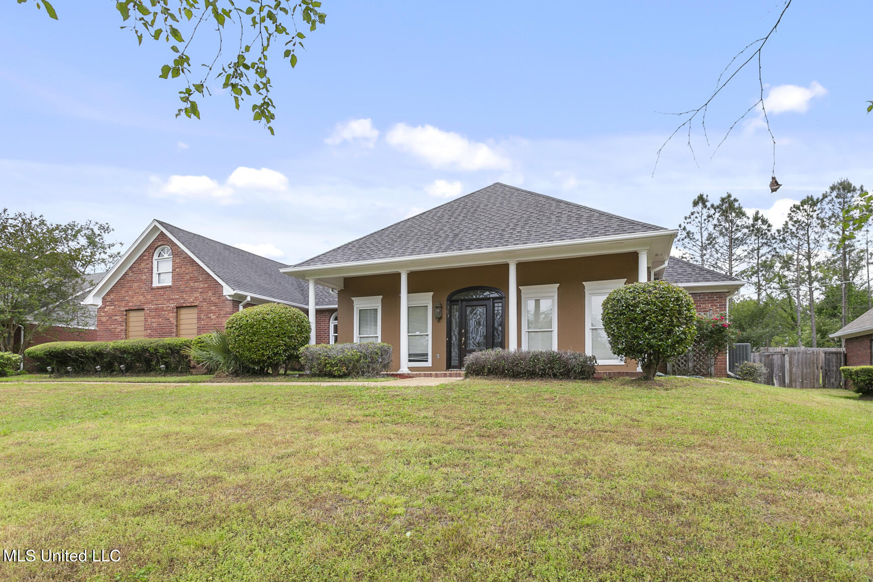 383 Red Eagle Circle Ridgeland, MS 39157 - Photo 1 of 24 Front