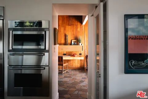 $1,799,000 | 2813 5th Avenue, Los Angeles, CA 90018