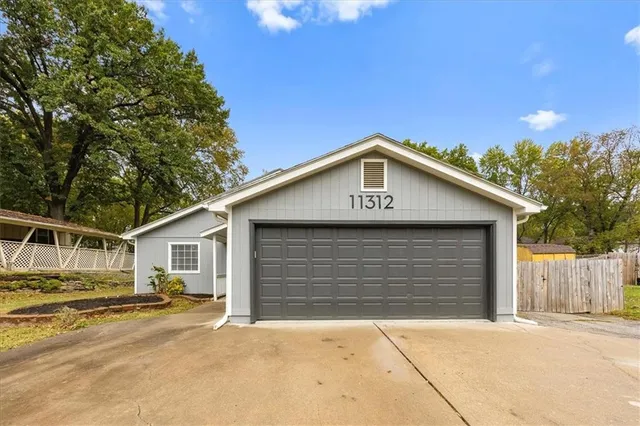 $299,000 | 11312 East 59th Street, Raytown, MO 64133