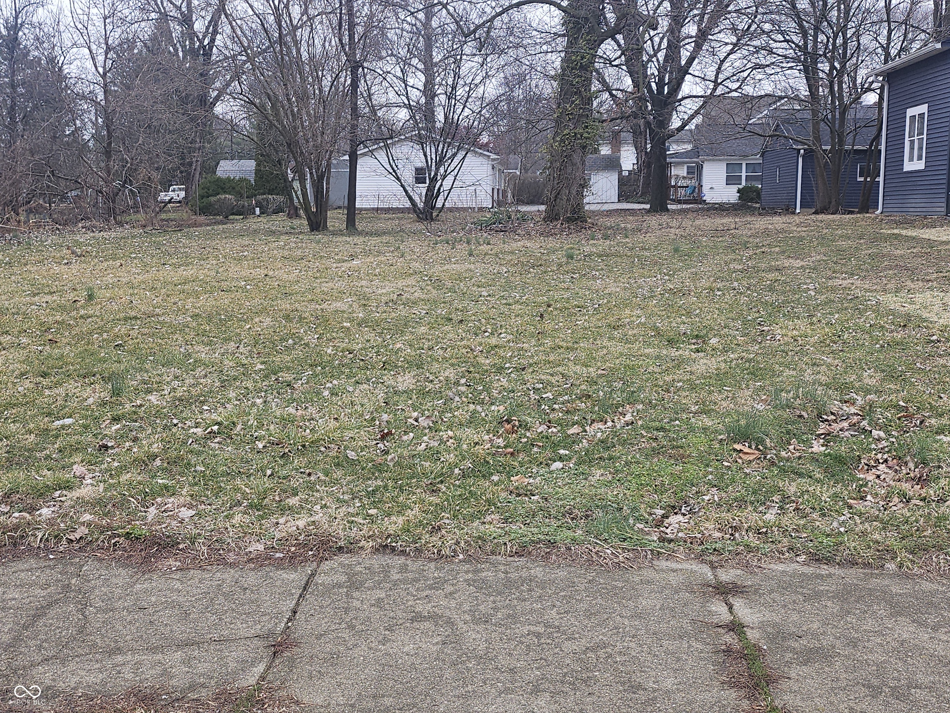 218 Douglas Street Greenfield, IN 46140 - Photo 3 of 4