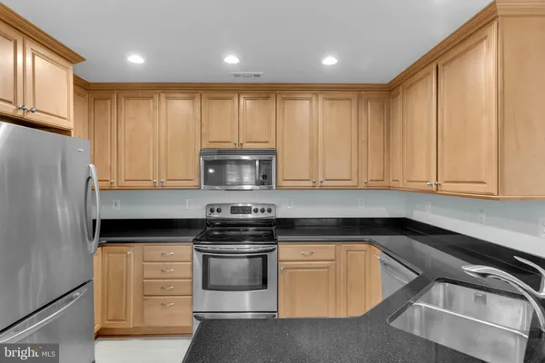 $2,400 | 4986 Dorsey Hall Drive, Unit C1, Ellicott City, MD 21042