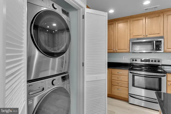 $2,400 | 4986 Dorsey Hall Drive, Unit C1, Ellicott City, MD 21042