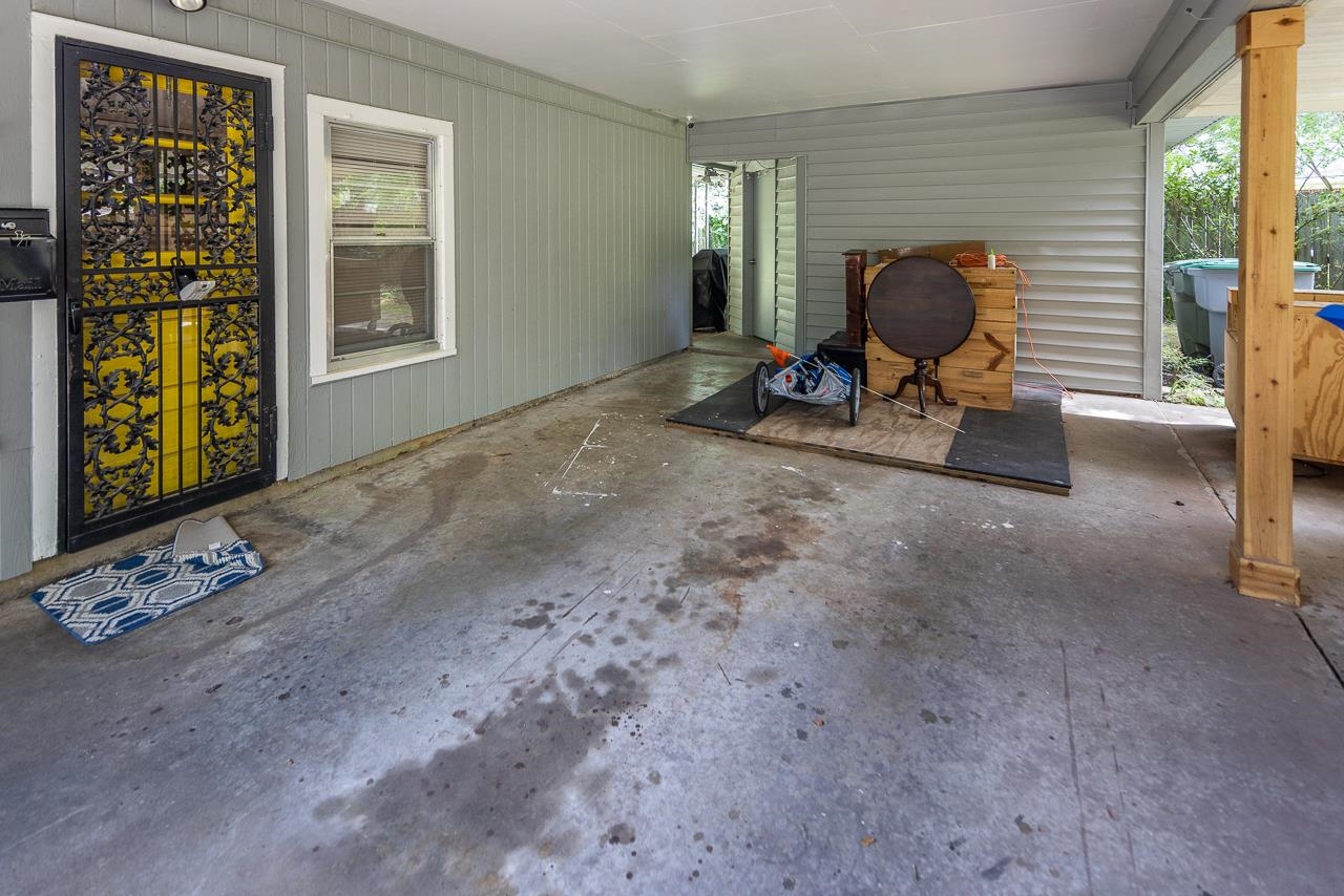 4611 Sea Isle Road Memphis, TN 38117 - Photo 4 of 24 a living room with furniture