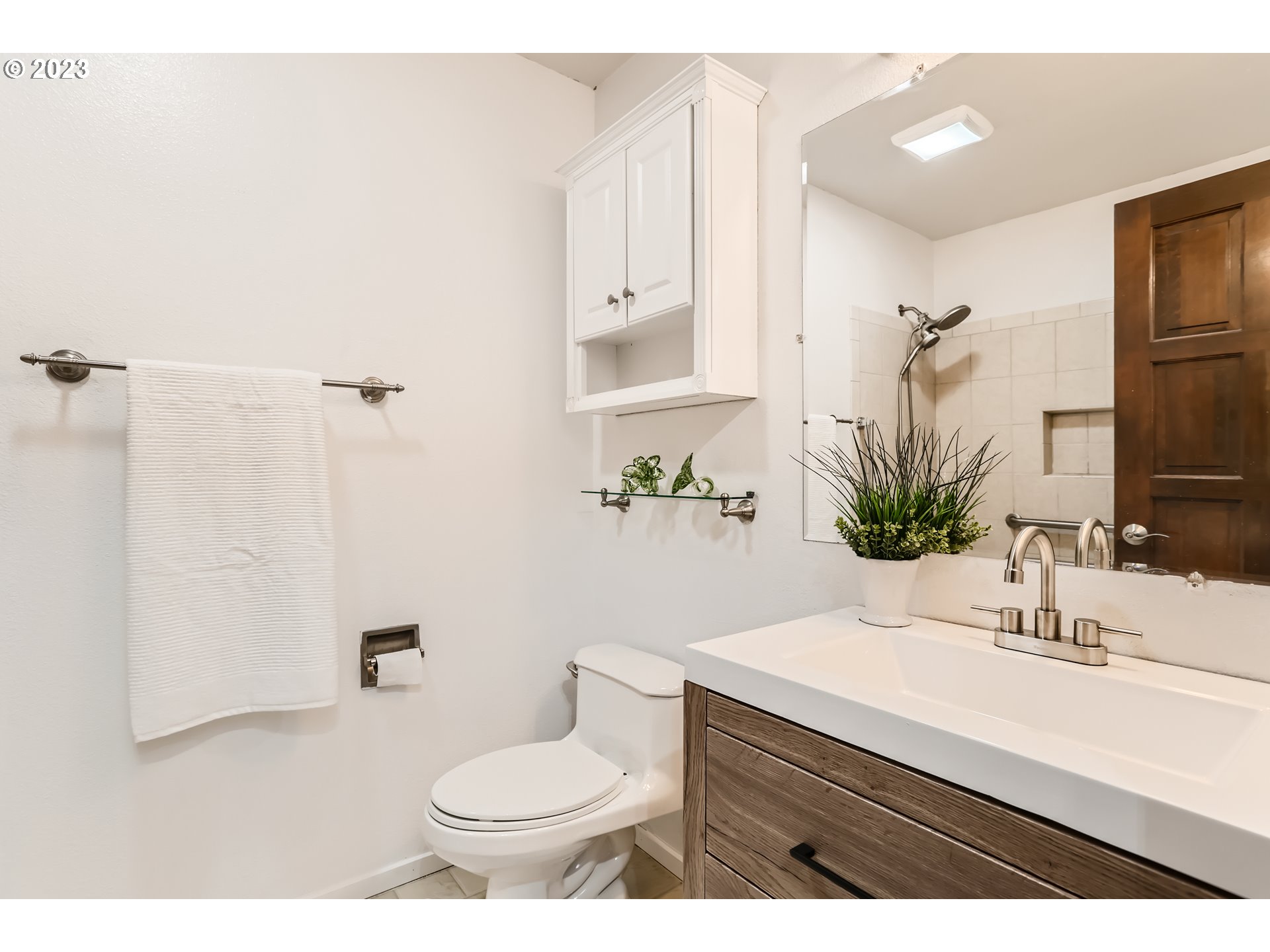 11930 Northwest McDaniel Road Portland, OR 97229 - Photo 23 of 32 Gallery Image 23