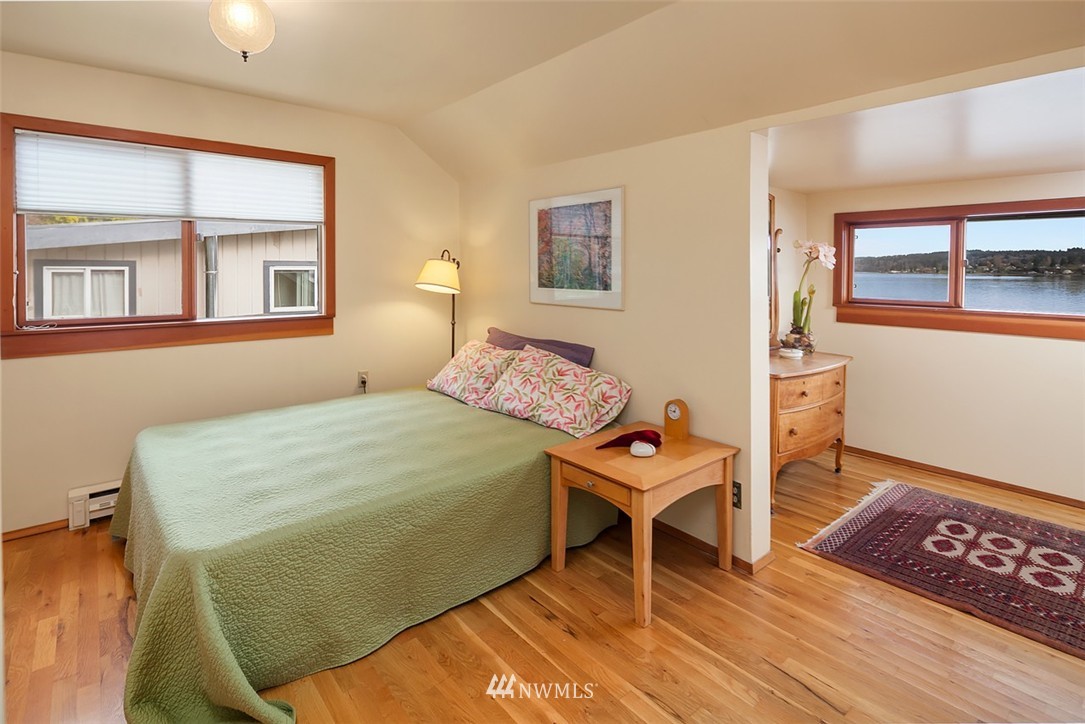 26328 Pillsbury Road Southwest Vashon, WA 98070 - Photo 11 of 24 Gallery Image 11