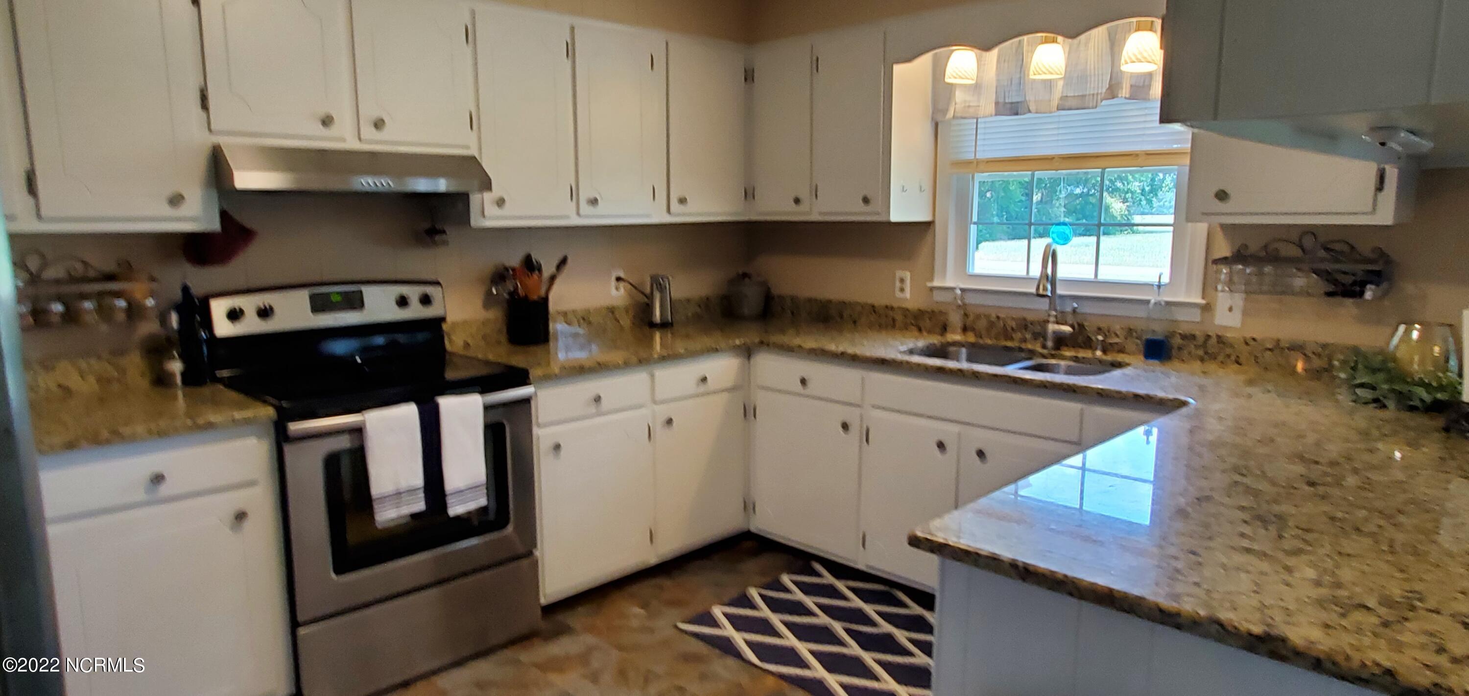 386 Nathan Dudley Road Clinton, NC 28328 - Photo 8 of 17 20220504_124845