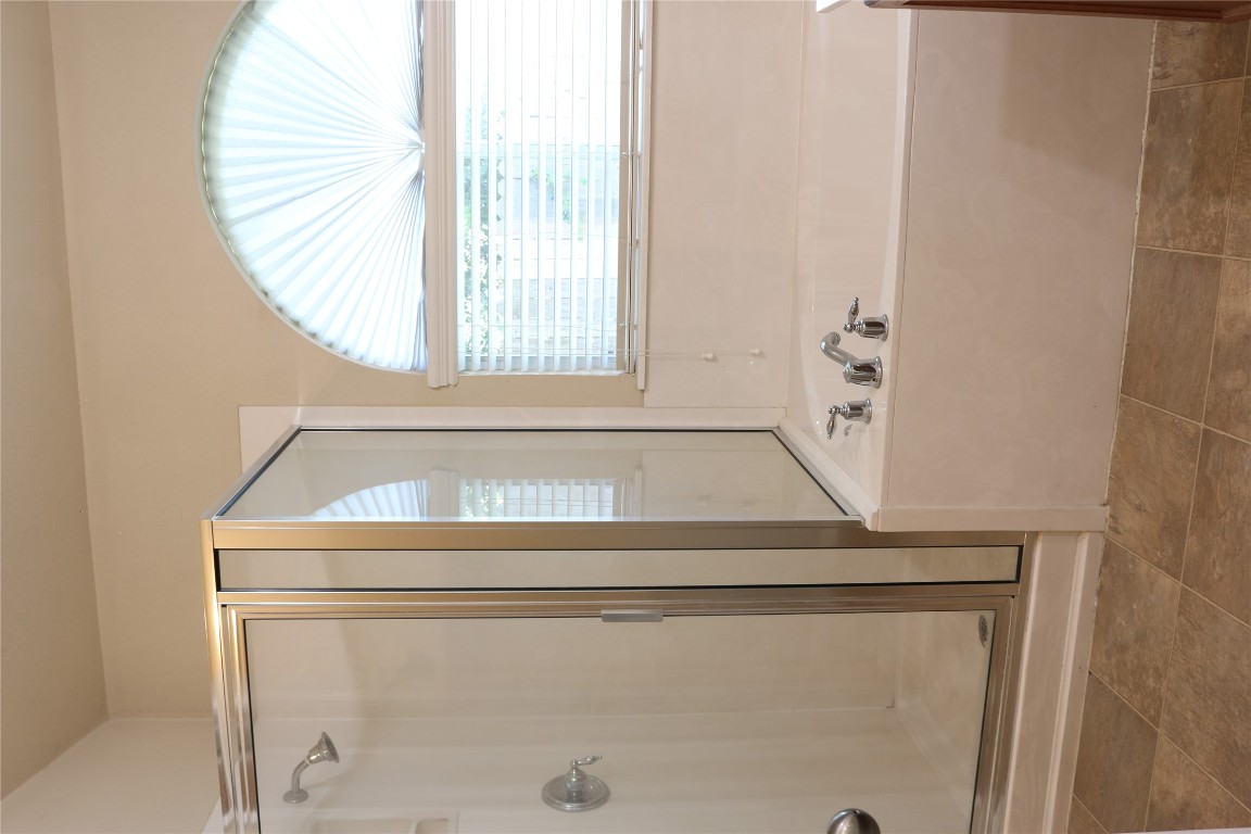 2855 Shadowpoint Cove Round Rock, TX 78665 - Photo 12 of 20