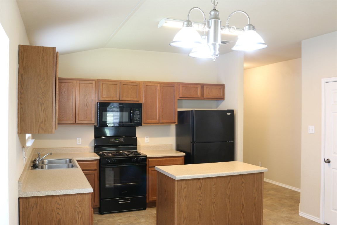 2855 Shadowpoint Cove Round Rock, TX 78665 - Photo 5 of 20