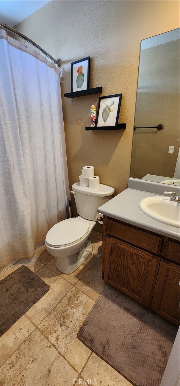 10 Rio Loco Blythe, CA 92225 - Photo 34 of 36 Upstairs guest bathroom has tub/shower combo
